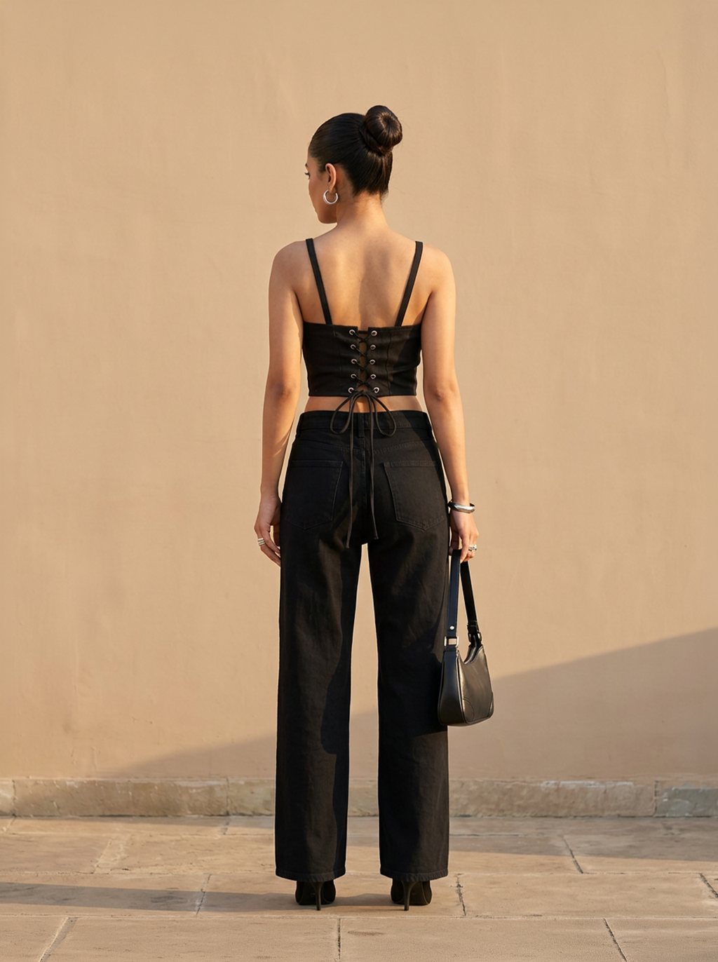 THE VERSATILE CORSET-BLACK