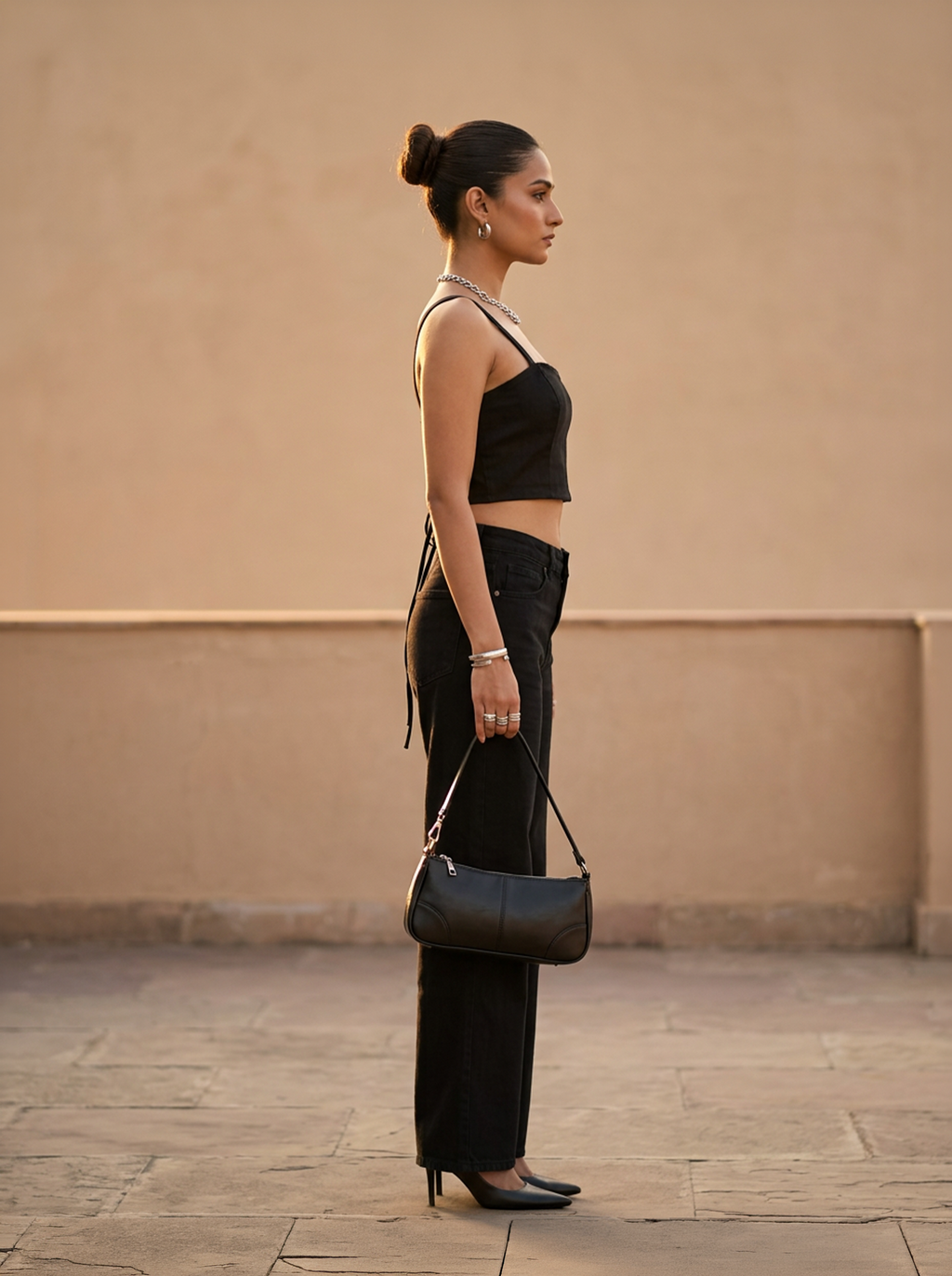 THE VERSATILE CORSET-BLACK