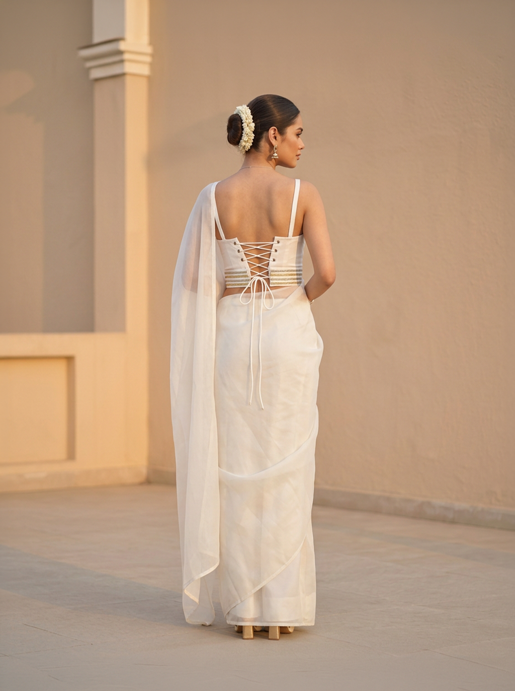 THE VERSATILE CORSET- GOLDEN SILVER