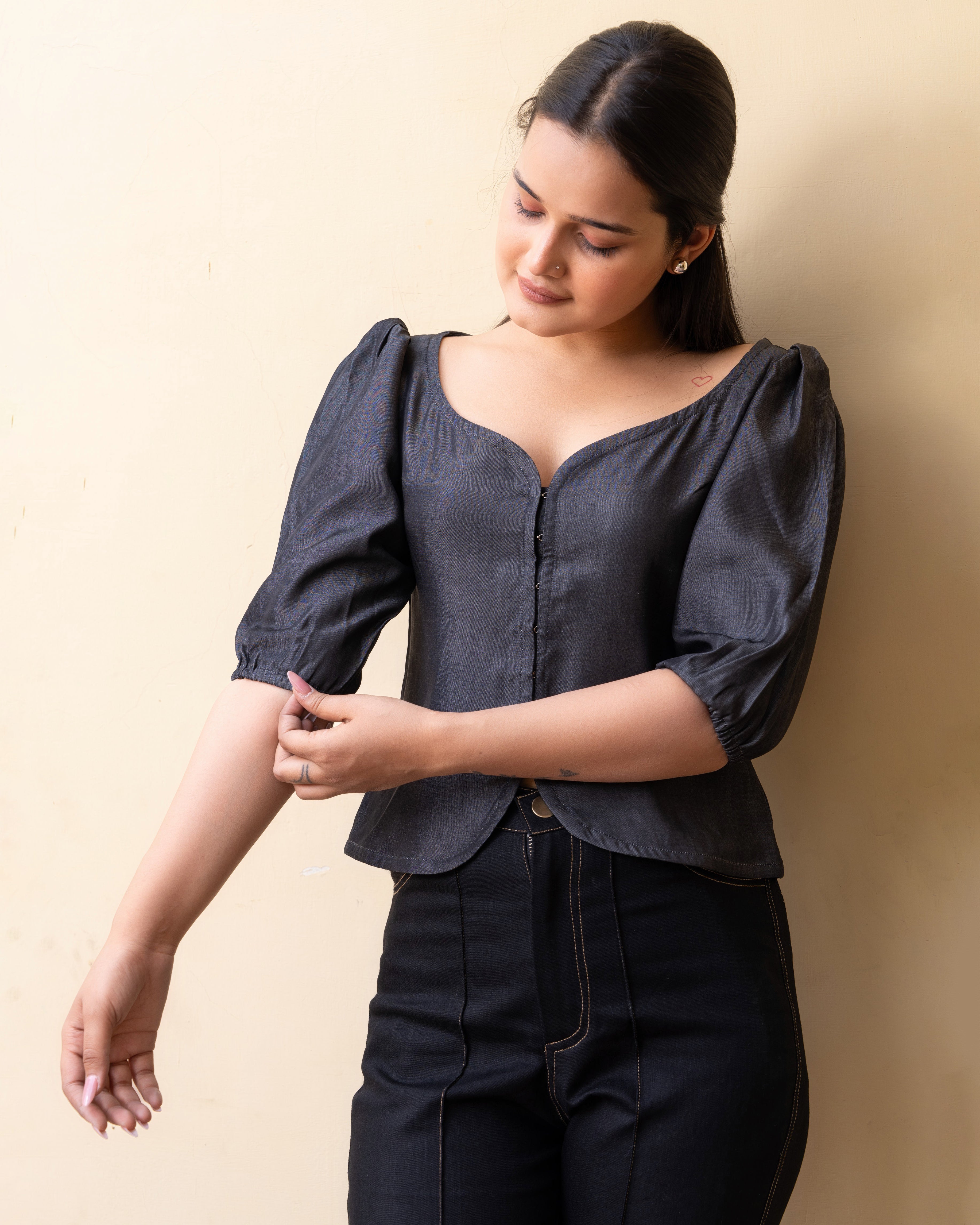 Sculpted Puff Sleeve Top